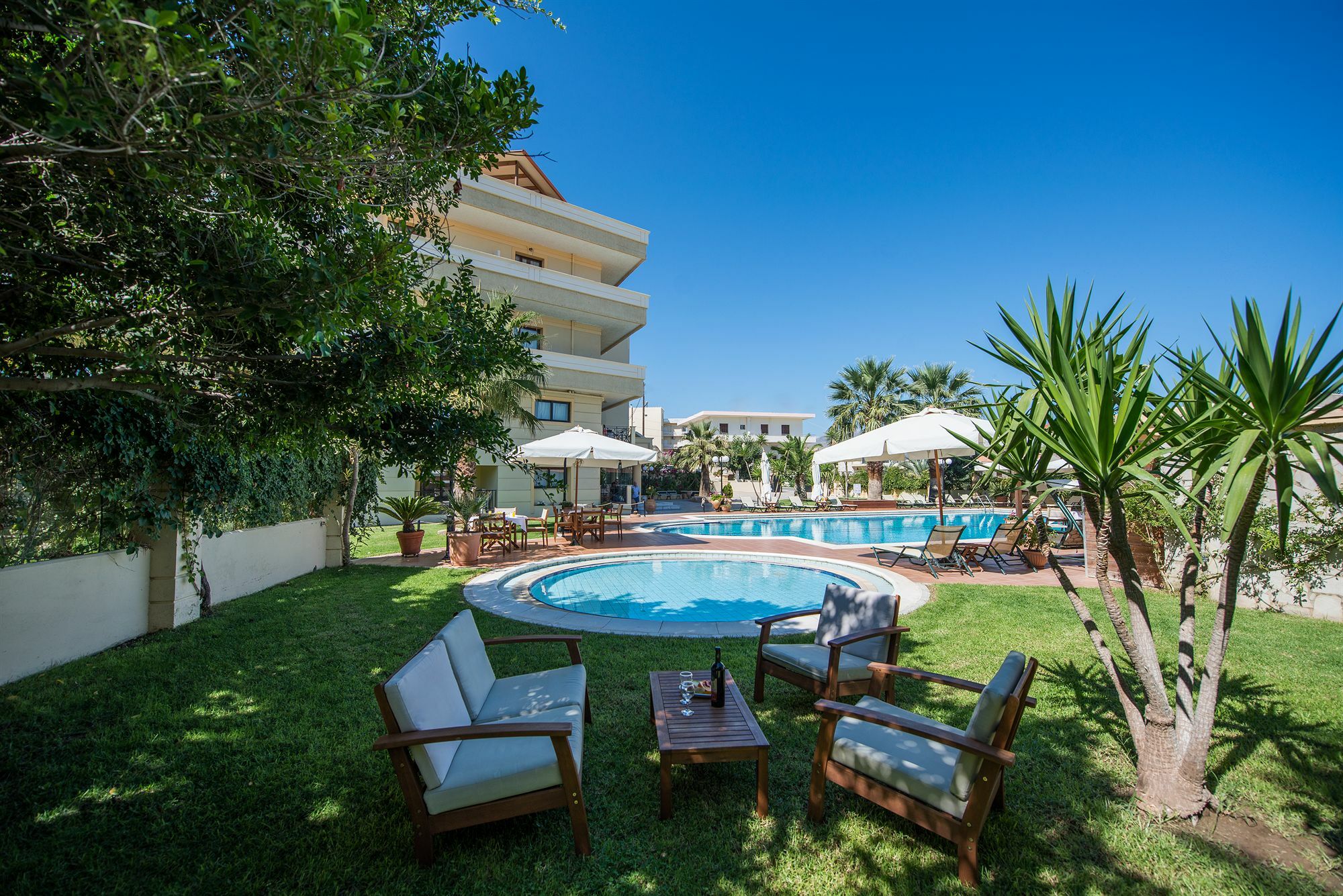 Mirtilos Studios & Apartments Kissamos Exterior photo